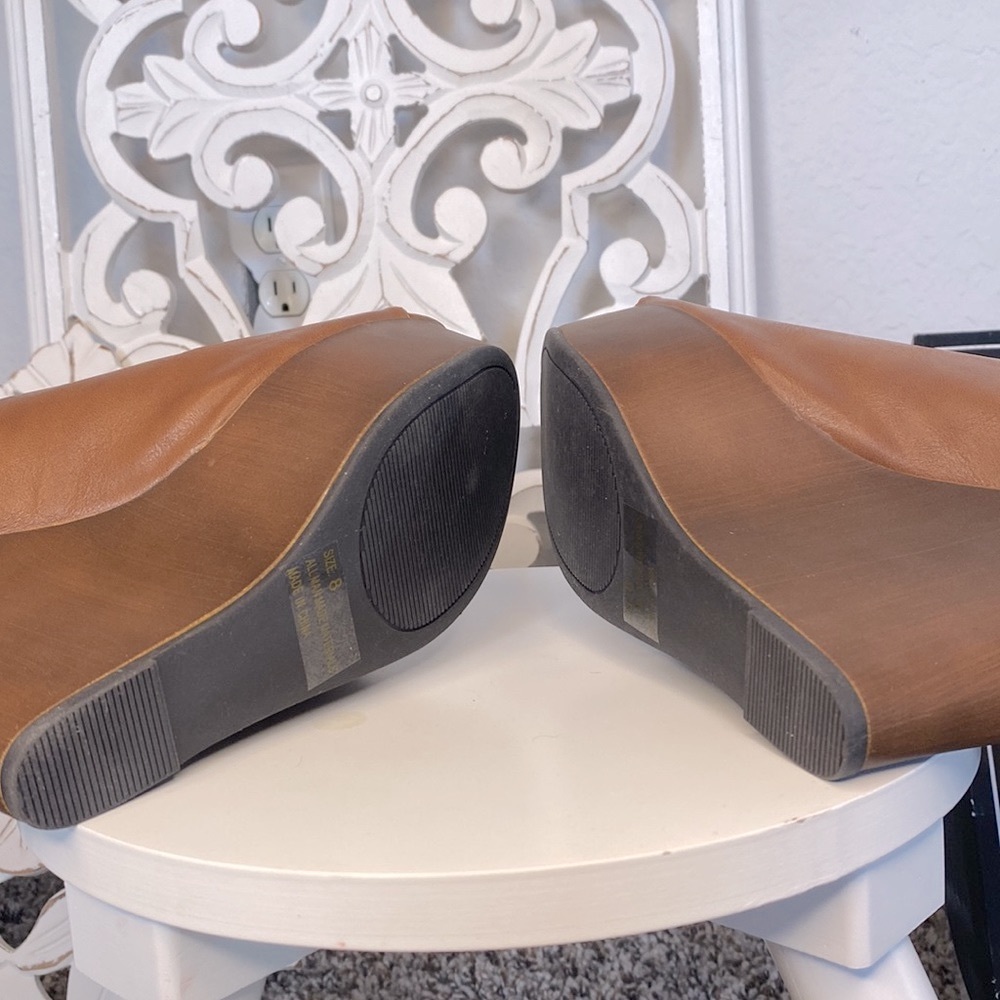 Qupid Leatherette Peep Toe Ankle Strap Wedge Booties BRAND NEW IN BOX! - Picture 10 of 14